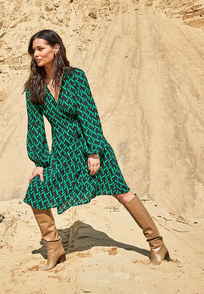 Lou Wrap Dress Curve - Bright Green Print