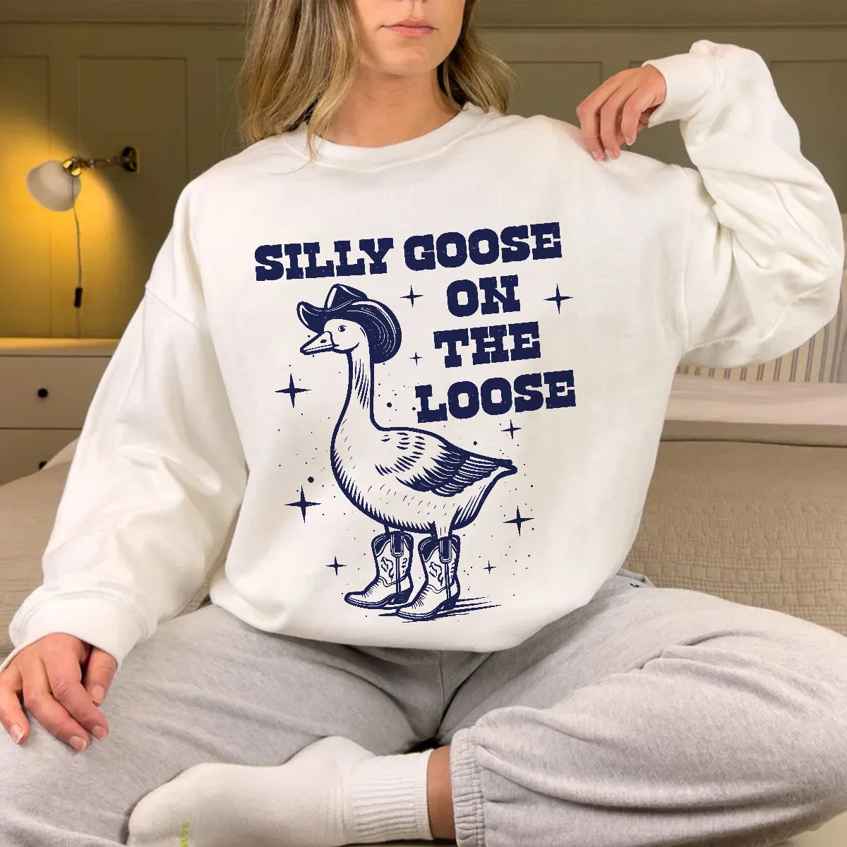 Teesdily | Silly Goose On The Loose Shirt, Silly Goose Farm T-shirt, Funny Goose Sweatshirt Hoodie Mug, Aesthetic Meme Goose T-shirt, Meme Mom Gift