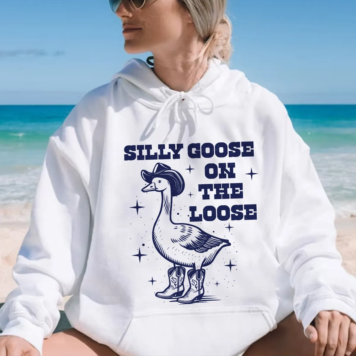 Teesdily | Silly Goose On The Loose Shirt, Silly Goose Farm T-shirt, Funny Goose Sweatshirt Hoodie Mug, Aesthetic Meme Goose T-shirt, Meme Mom Gift