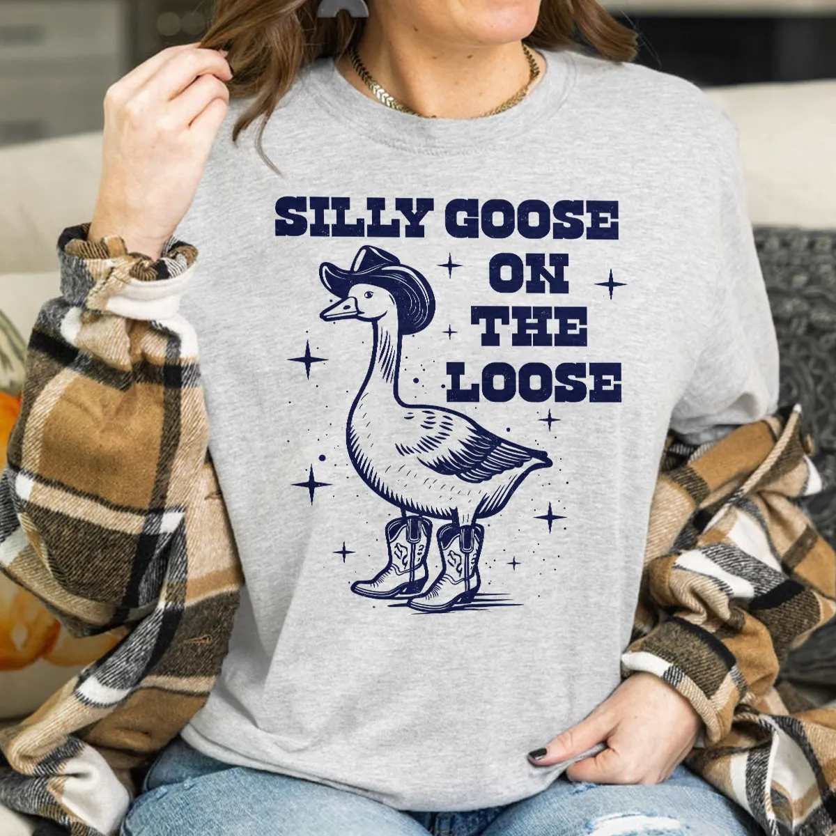 Teesdily | Silly Goose On The Loose Shirt, Silly Goose Farm T-shirt, Funny Goose Sweatshirt Hoodie Mug, Aesthetic Meme Goose T-shirt, Meme Mom Gift